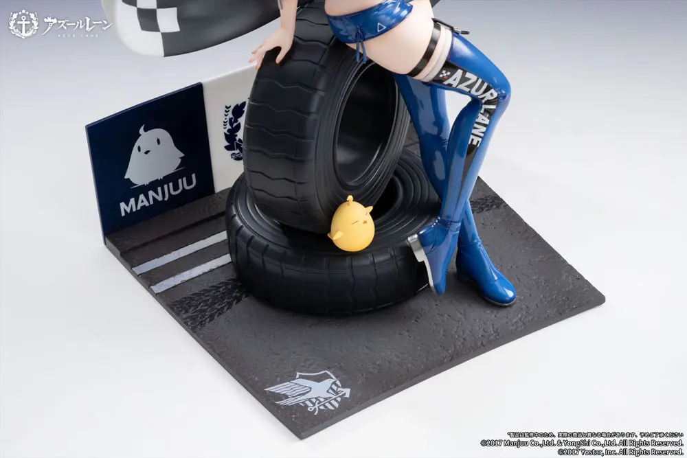 Azur Lane PVC Statue Baltimore Finish Line Flagbearer Ver. 24 cm Produktfoto