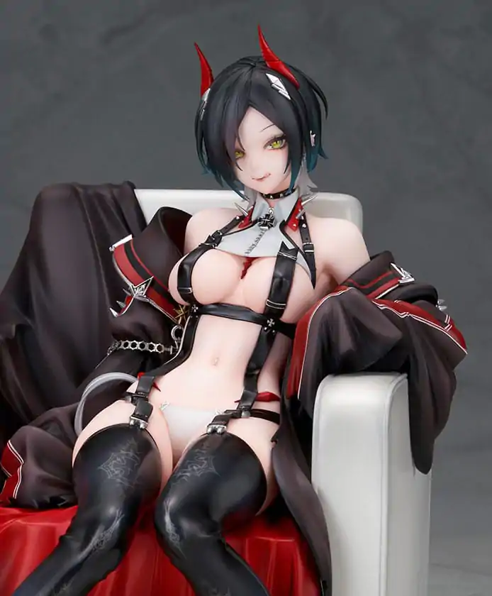 Azur Lane PVC Statue Ulrich von Hutten AmiAmi Exclusive 20 cm termékfotó