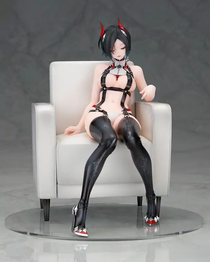 Azur Lane PVC Statue Ulrich von Hutten AmiAmi Exclusive 20 cm termékfotó