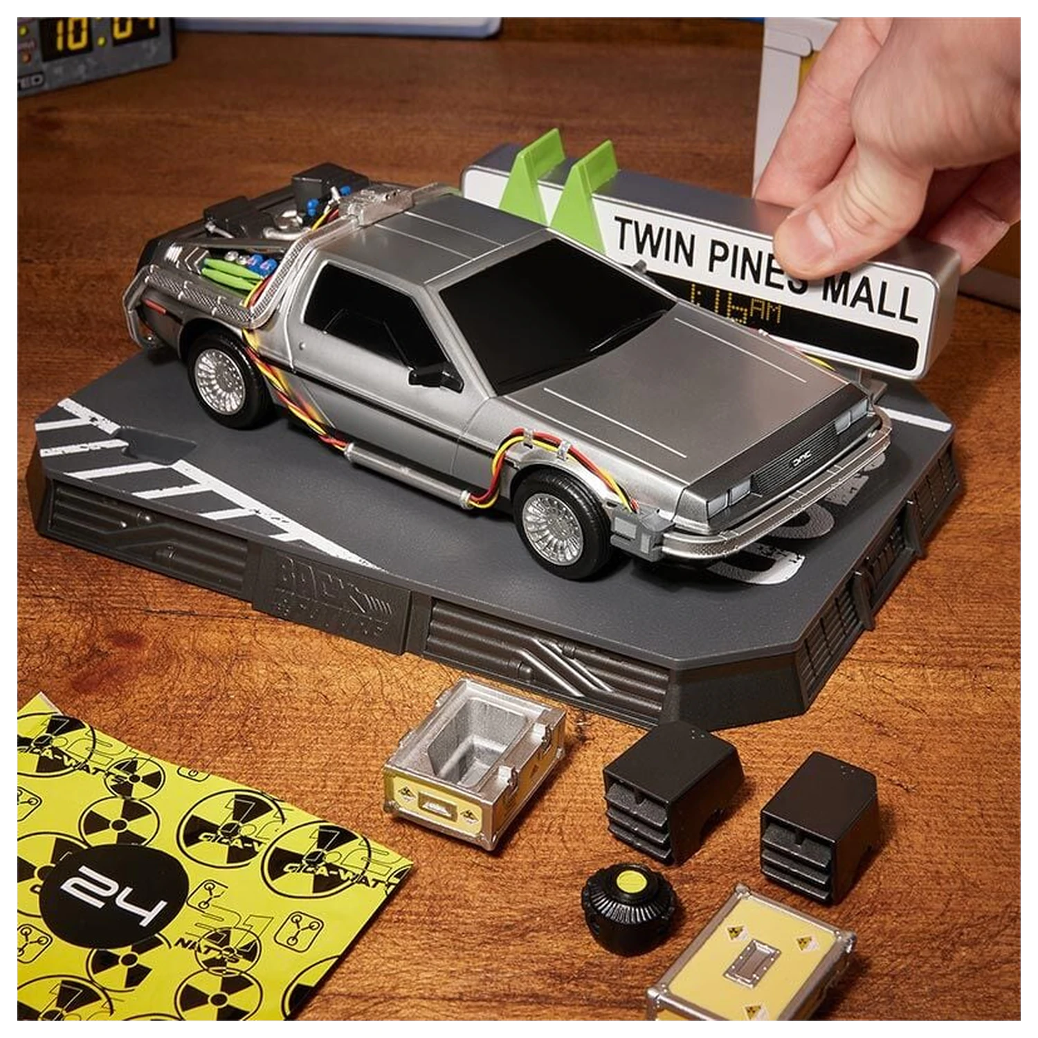 Back to the Future DeLorean Model Kit Adventskalender Produktfoto