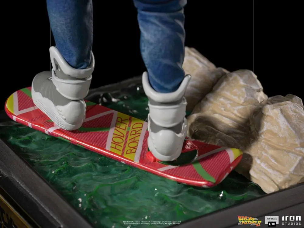 Zurück in die Zukunft II Art Scale Statue 1/10 Marty McFly on Hoverboard 22 cm Produktfoto