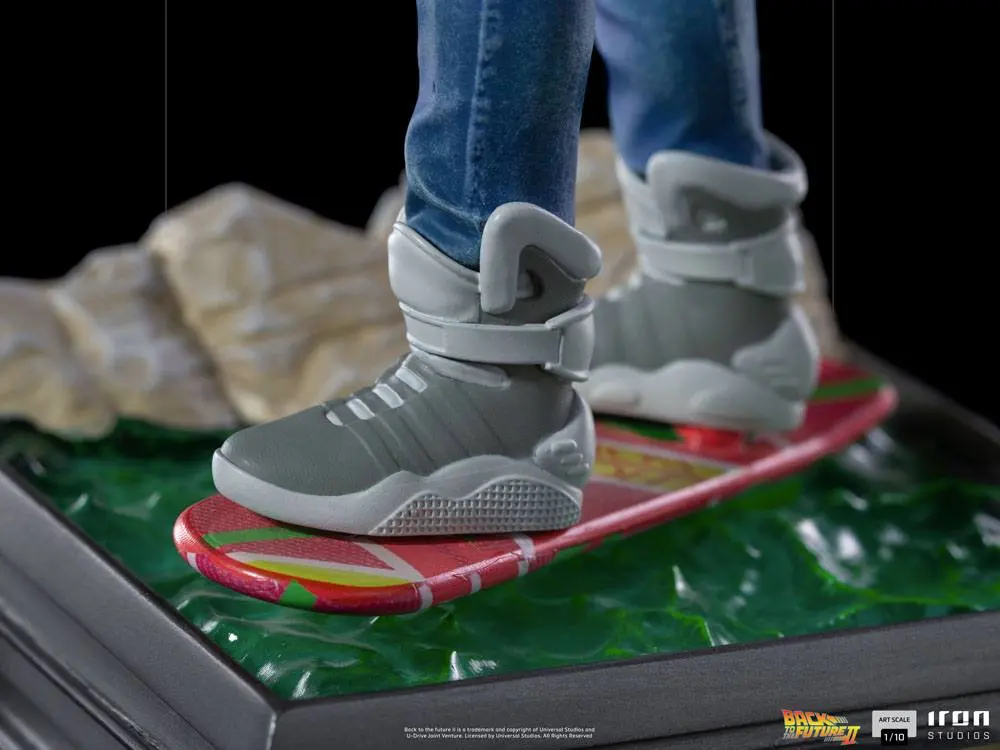 Zurück in die Zukunft II Art Scale Statue 1/10 Marty McFly on Hoverboard 22 cm Produktfoto