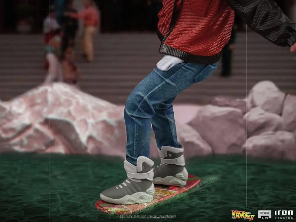 Zurück in die Zukunft II Art Scale Statue 1/10 Marty McFly on Hoverboard 22 cm Produktfoto