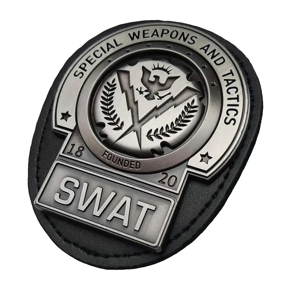 Batman Replik 1/1 The Dark Knight Gotham City SWAT Badge Limited Edition Produktfoto