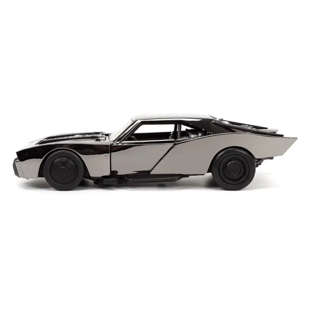 Batman 2022 Hollywood Rides Diecast Modell 1/24 2022 Batmobil Black Chrome Convention Exclusive mit Figur Produktfoto