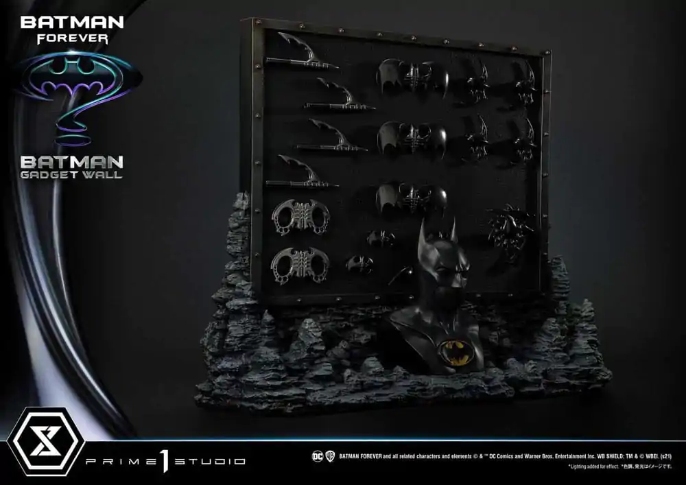 Batman Forever Museum Masterline Series Diorama 1/3 Batman Gadget Wall 49 cm termékfotó