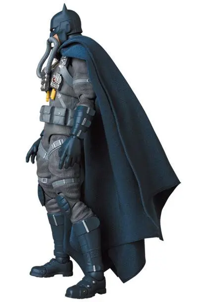 Batman Hush MAF EX Actionfigur Stealth Jumper Batman 16 cm Produktfoto
