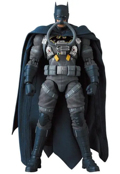 Batman Hush MAF EX Actionfigur Stealth Jumper Batman 16 cm Produktfoto