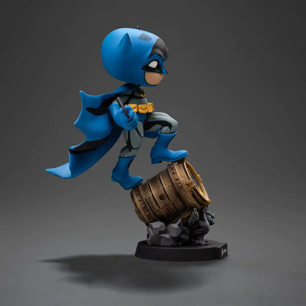 Batman Mini Co. PVC Figur Batman auf Bat-Signal (Blue Variant) 19 cm Produktfoto