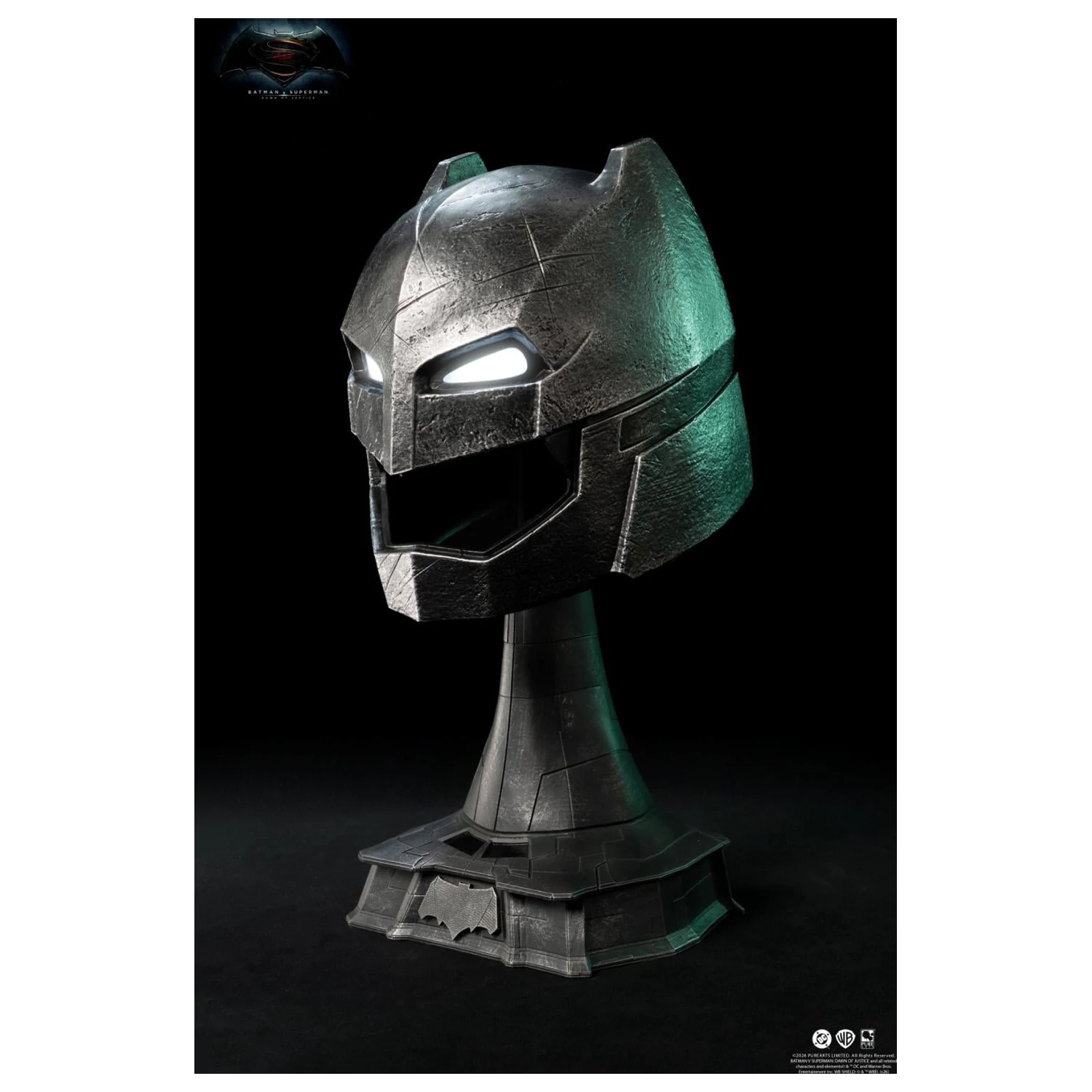 Batman v Superman Armored Batman Helm-Nachbildung 1/1 Produktfoto