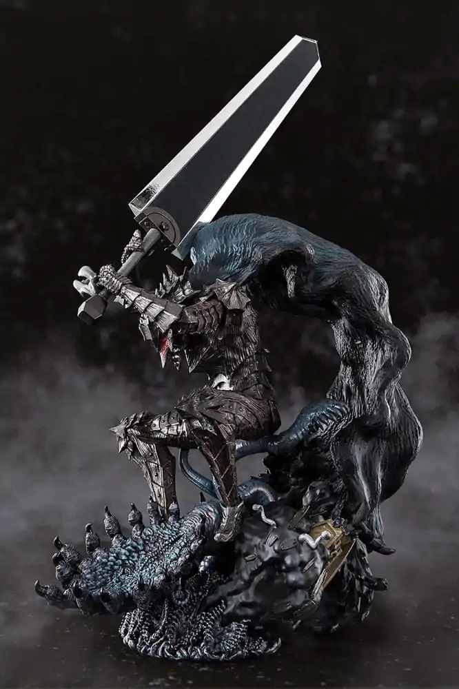 Berserk Figuarts ZERO Metallic Touch PVC Statue Guts Berserker Armor 35 cm Produktfoto