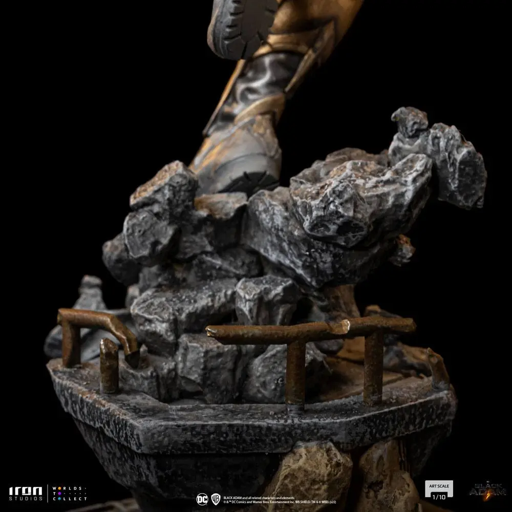 Black Adam Art Scale Statue 1/10 Hawkman 36 cm termékfotó