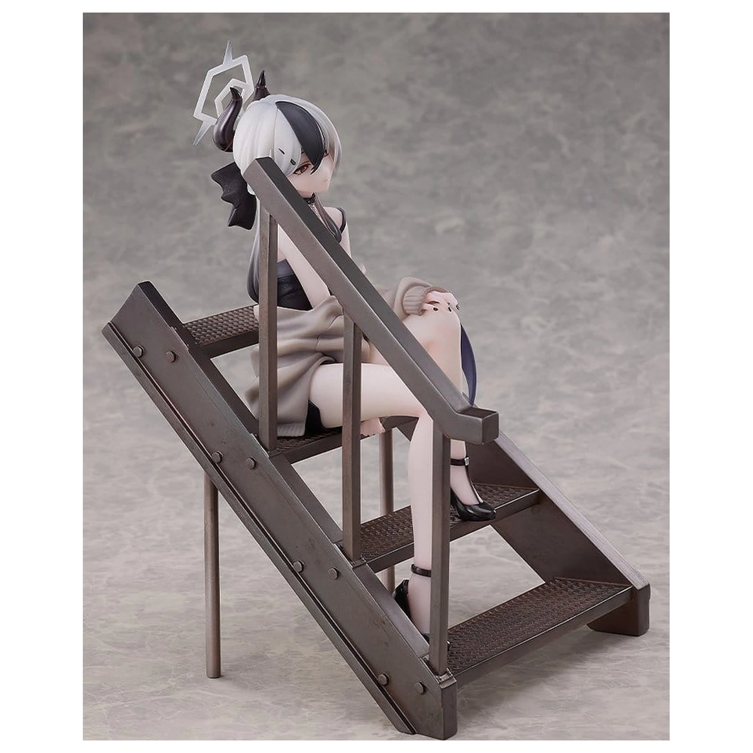 Blue Archive PVC Statue 1/7 Kayoko (Dress): Memorial Lobby Ver. 22 cm Produktfoto