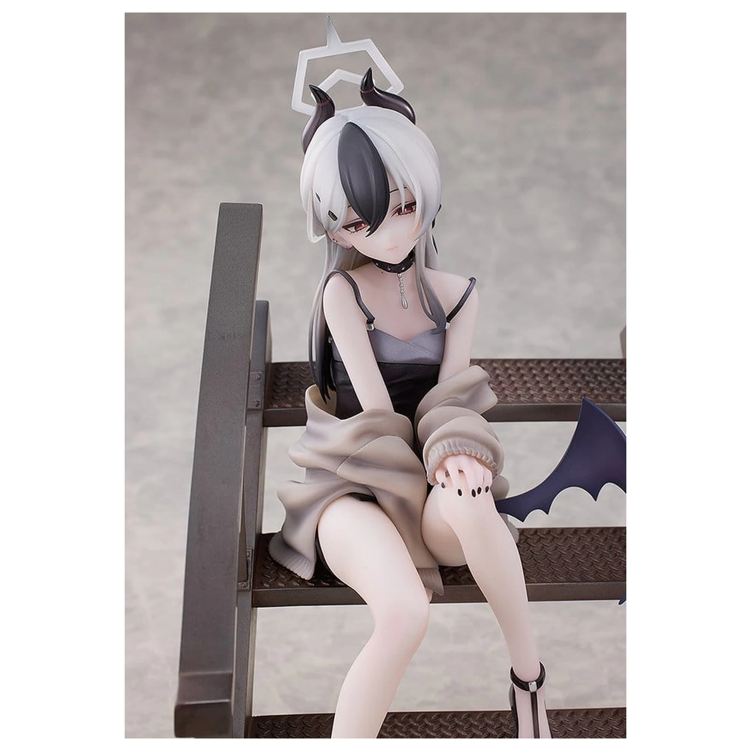 Blue Archive PVC Statue 1/7 Kayoko (Dress): Memorial Lobby Ver. 22 cm Produktfoto