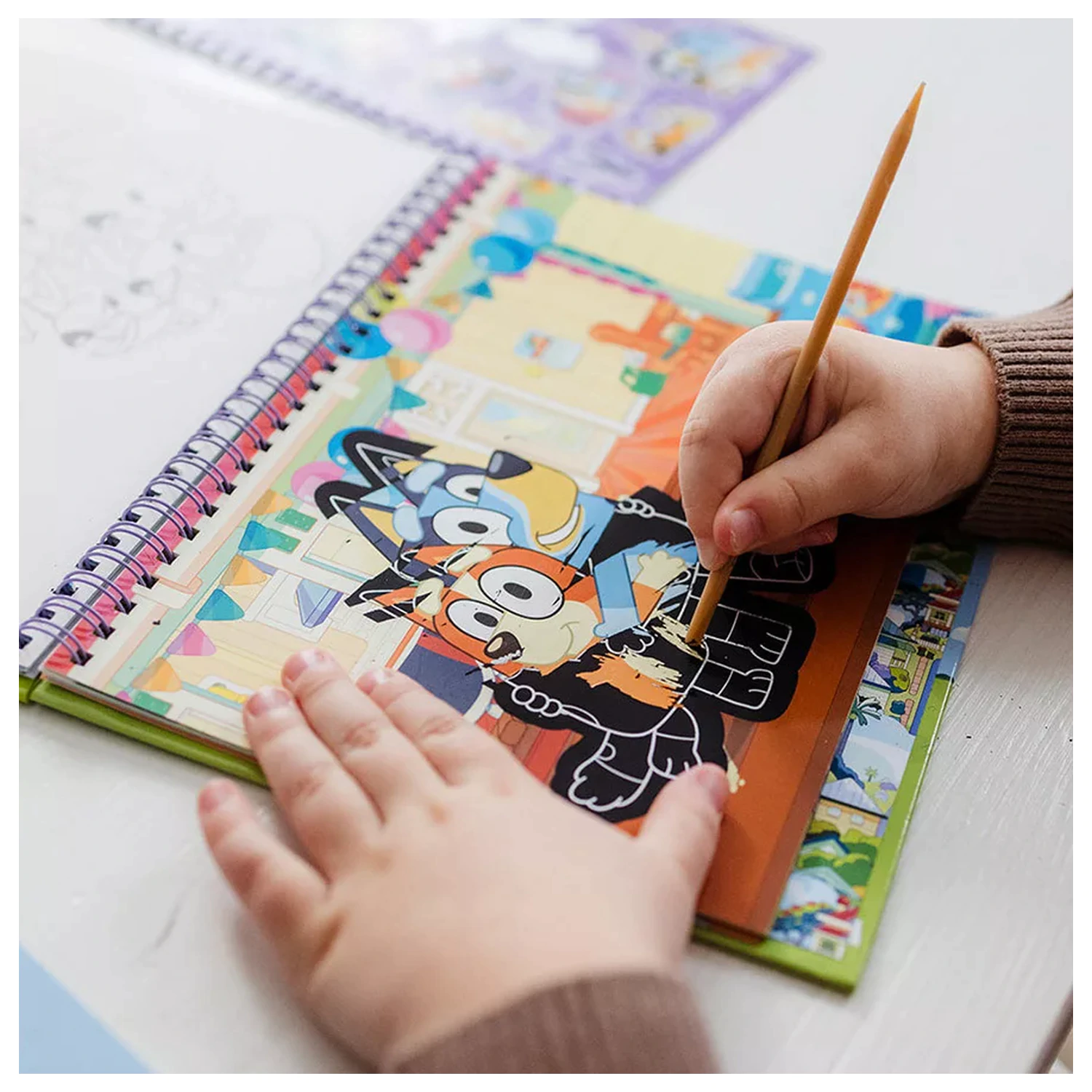 Bluey Fun Scratch Art Kit und Aktivitäten-Set Produktfoto