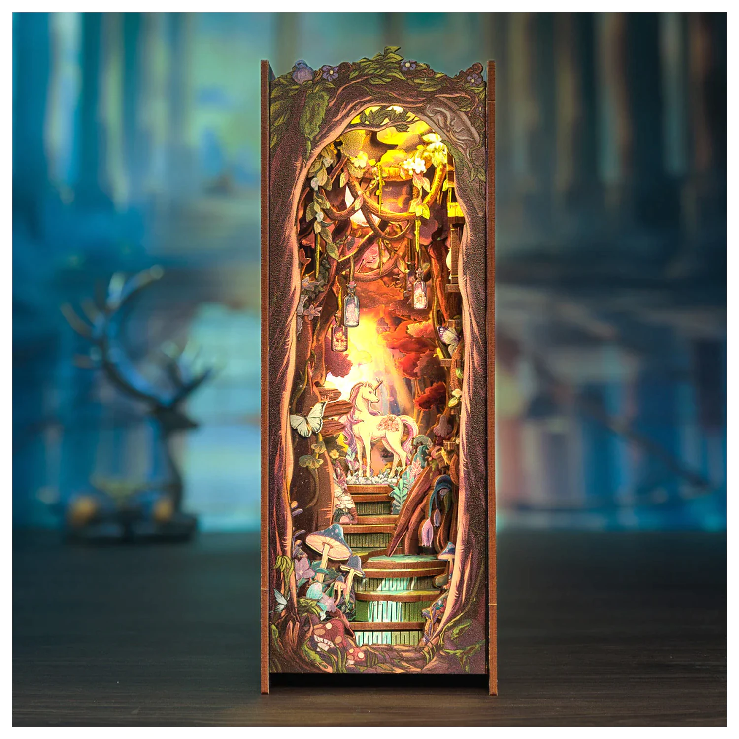 Book Nook Bausatz DIY The Grace of the Forest 89teilig + LED Licht Produktfoto