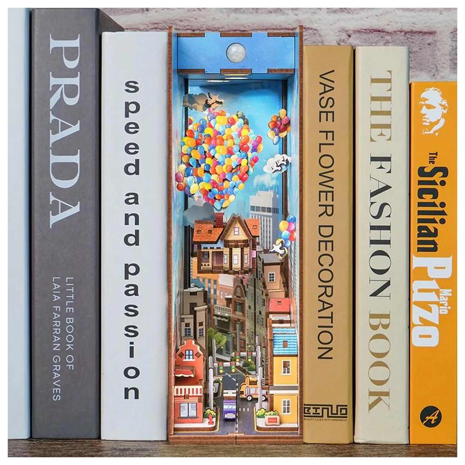 BOOK NOOK KIT DIY - Travel with the Wind 143 Teile + LED Licht Produktfoto
