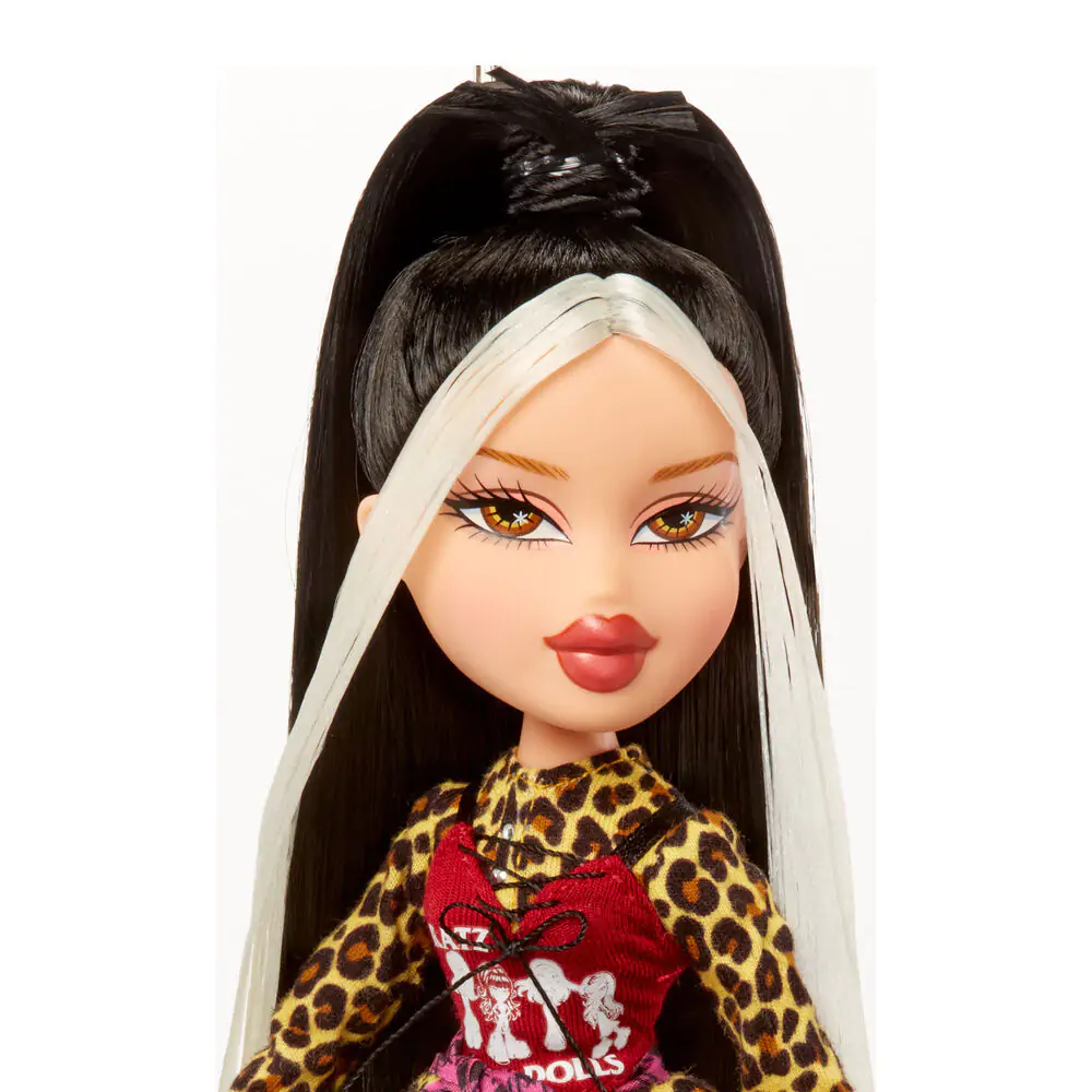 Bratz Stylin Jade Puppe + T-Shirt Produktfoto