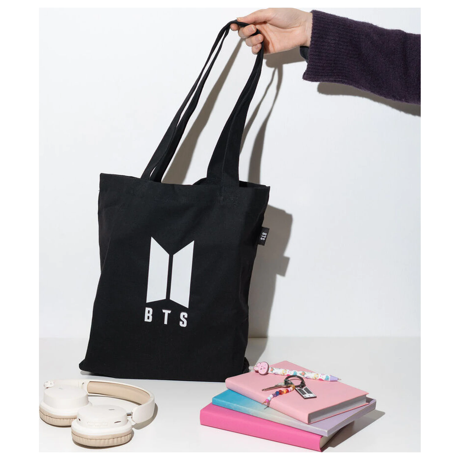 BTS logo Tasche Produktfoto