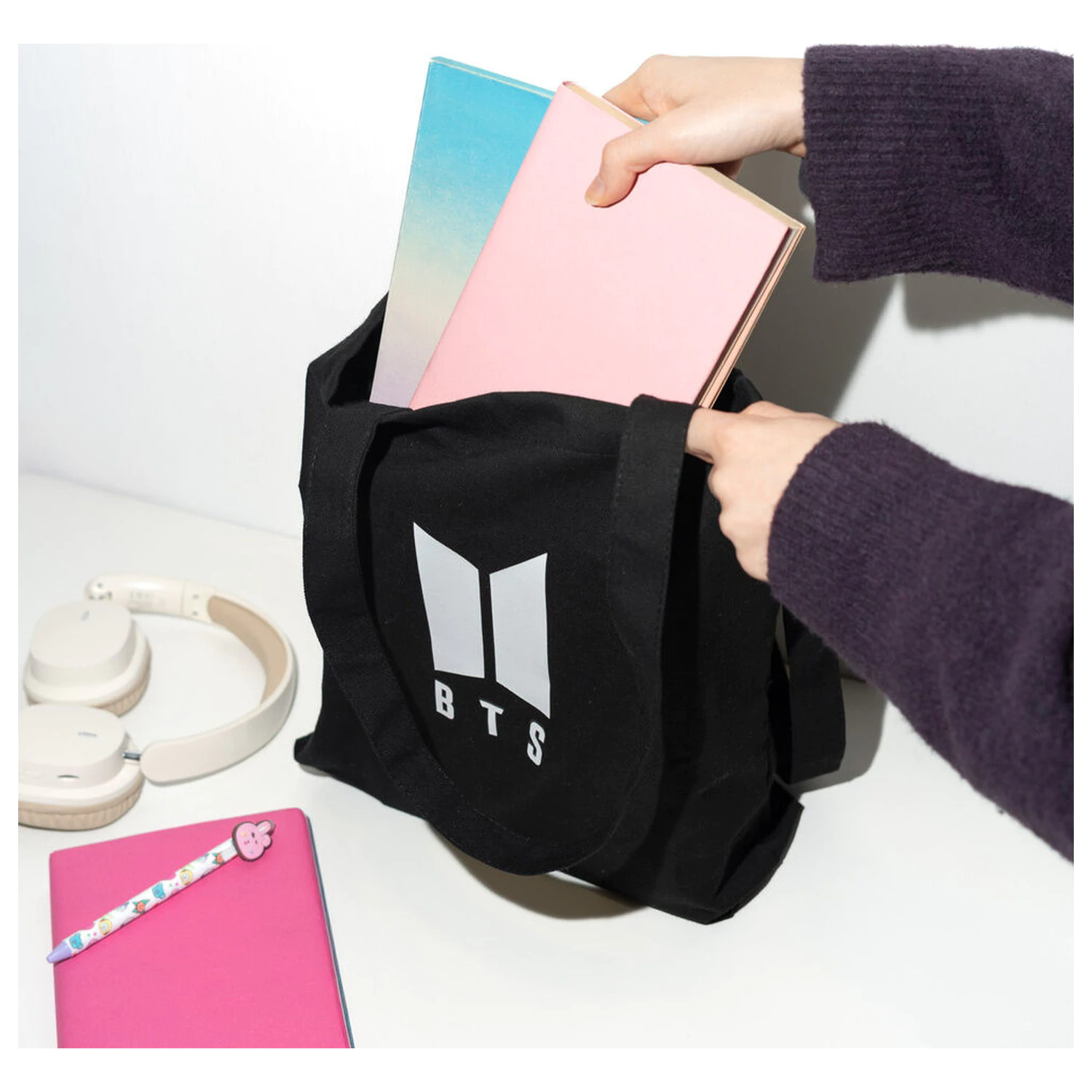 BTS logo Tasche Produktfoto