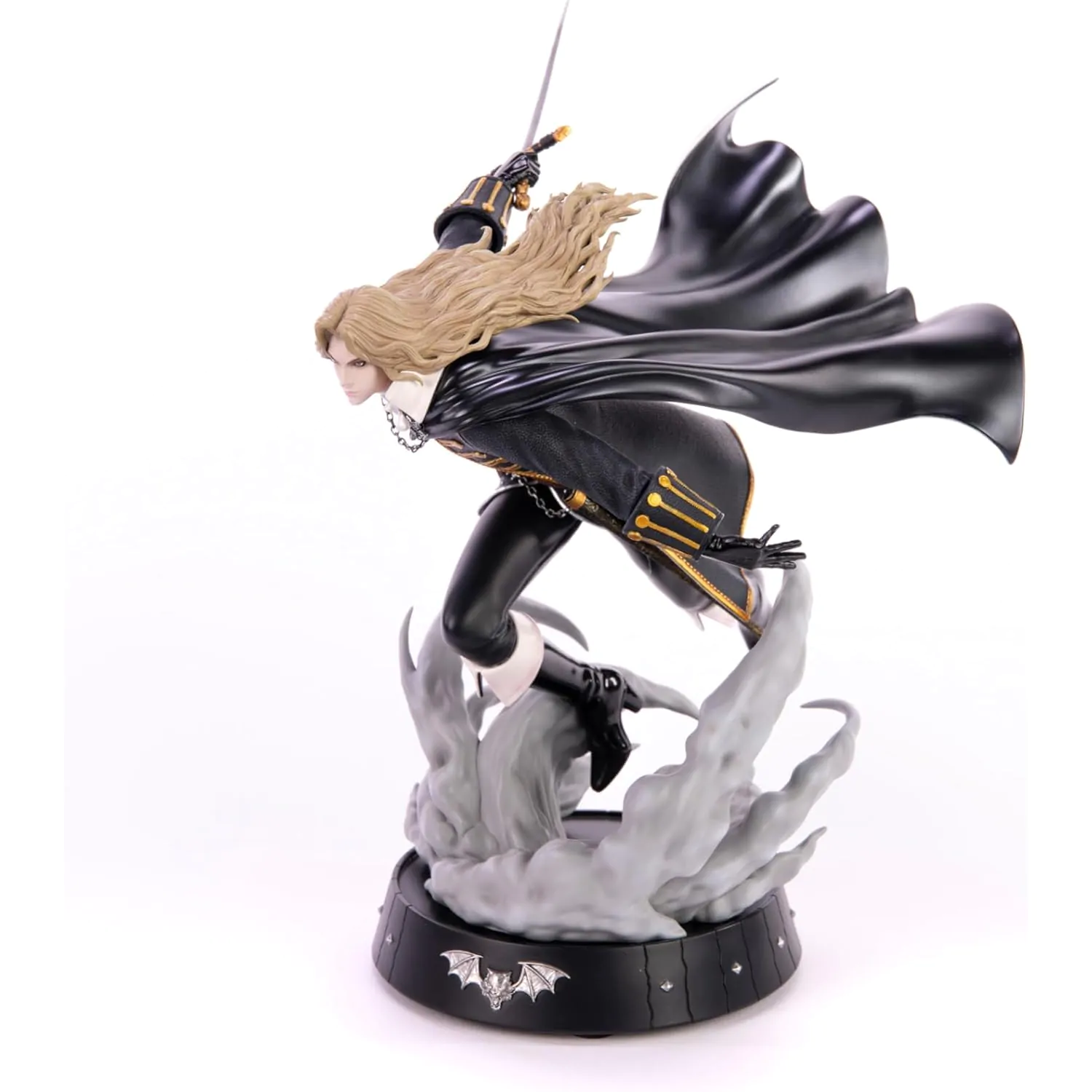 Castlevania Symphony of the Night Statue Dash Attack Alucard 30 cm Produktfoto