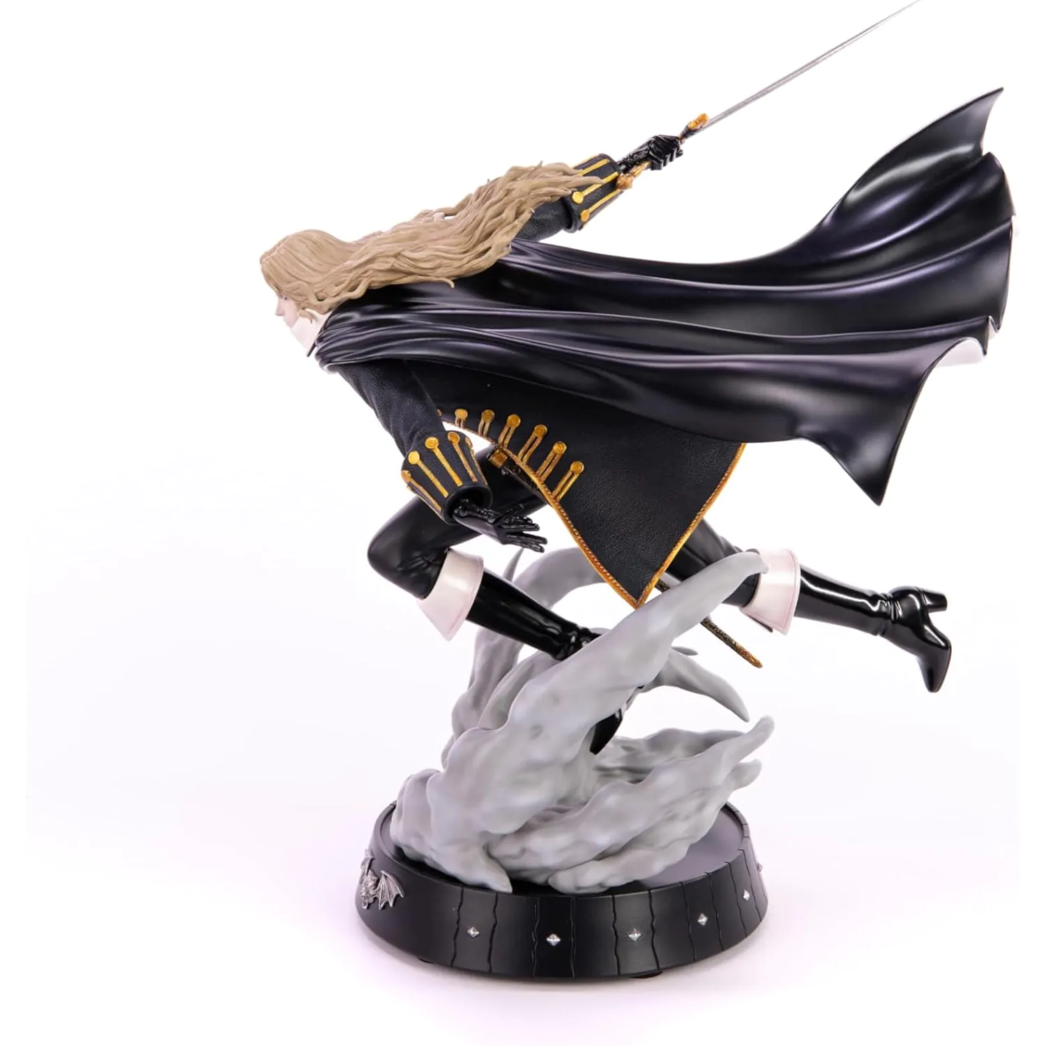Castlevania Symphony of the Night Statue Dash Attack Alucard 30 cm Produktfoto
