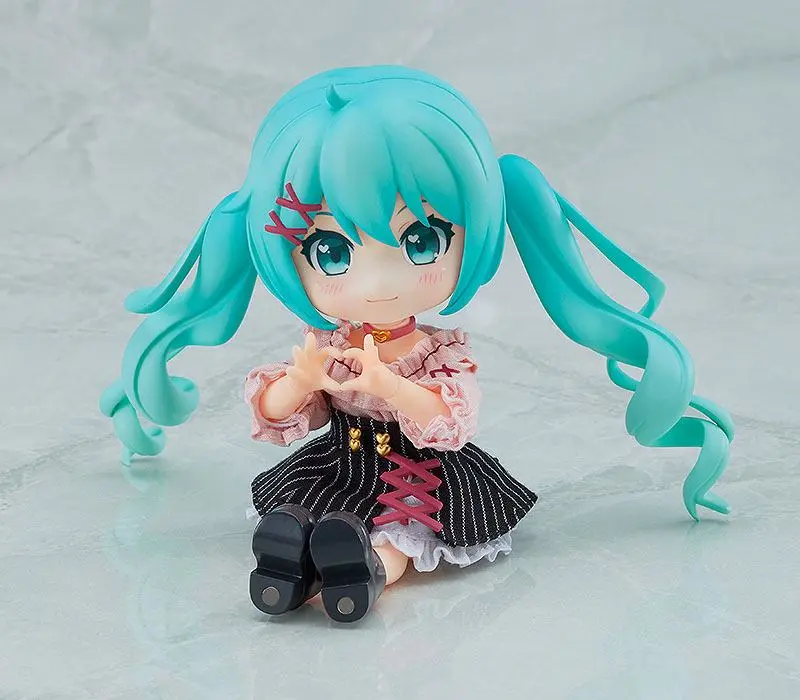 Character Vocal Series 01: Hatsune Miku Nendoroid Doll Actionfigur Hatsune Miku: Date Outfit Ver. 14 cm Produktfoto