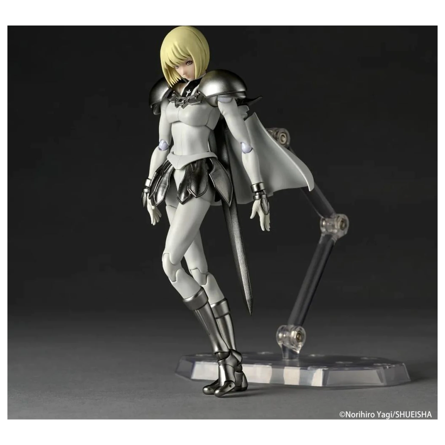 Claymore Clare Figur Revoltech 15,5 cm Produktfoto