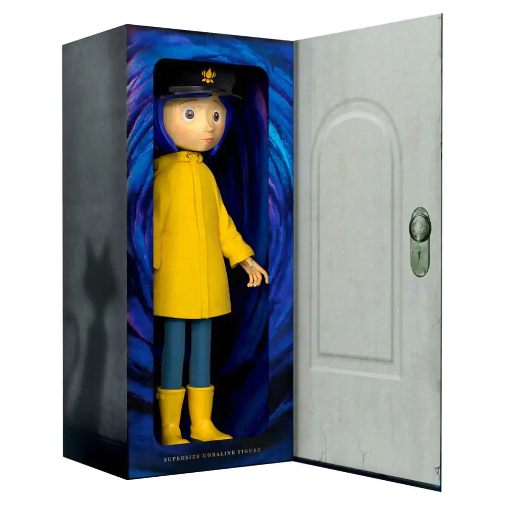 Coraline Supersize Vinyl Actionfigur Coraline with Hat (Button Eyes) 40 cm termékfotó