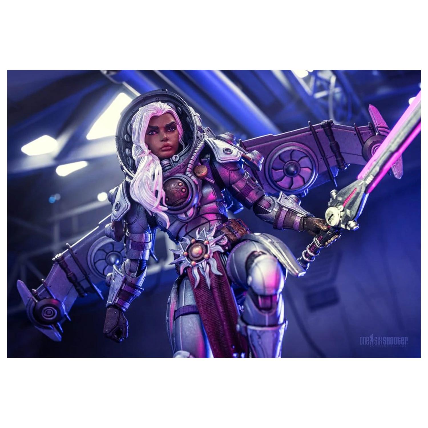 Cosmic Legions Mortal Thorn Actionfigur Erzgeneral Honora Produktfoto
