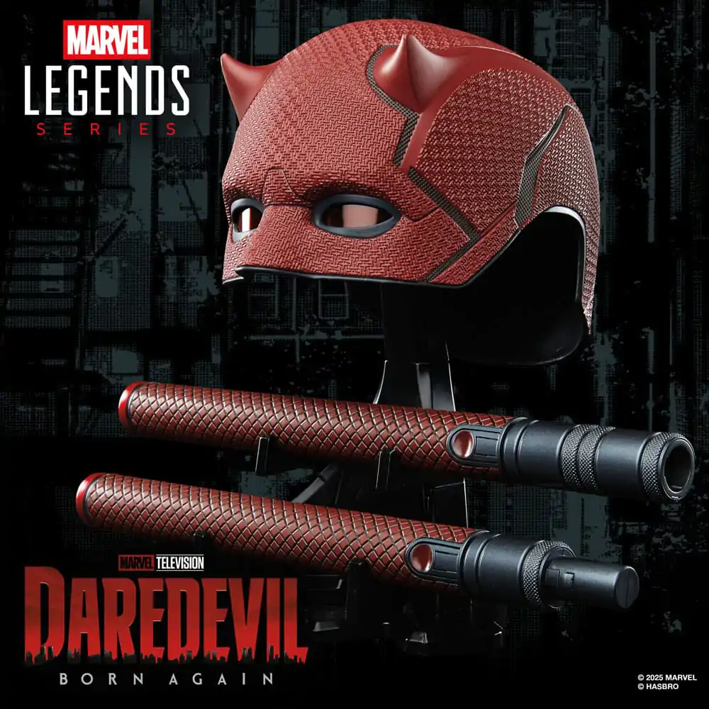 Daredevil: Born Again Premium Rollenspielmaske und Schlagstock Produktfoto