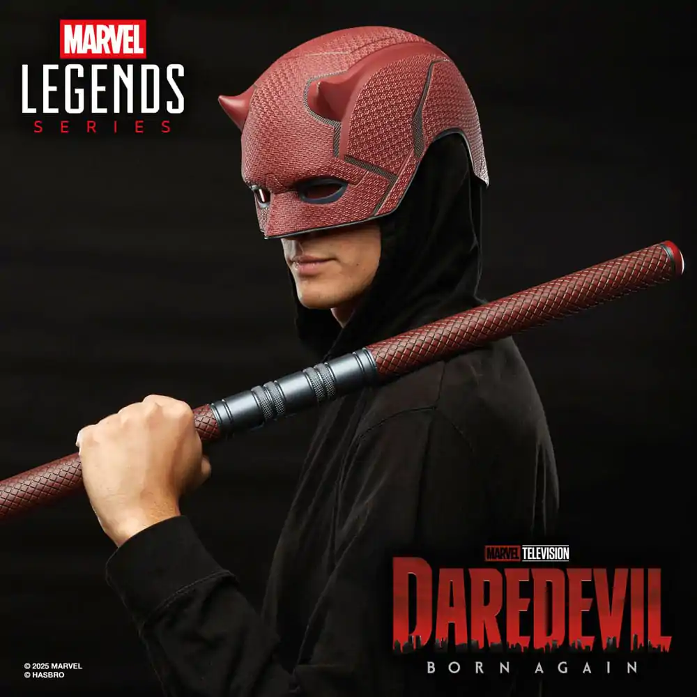 Daredevil: Born Again Premium Rollenspielmaske und Schlagstock Produktfoto