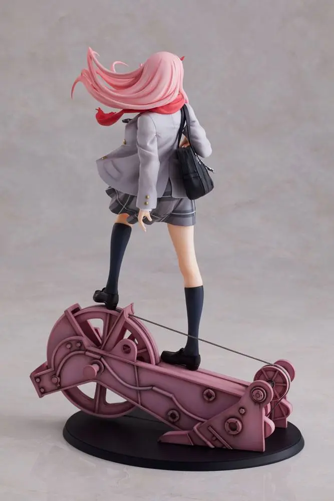 Darling in the Franxx PVC Statue 1/7 Zero Two School Uniform Version 29 cm Produktfoto