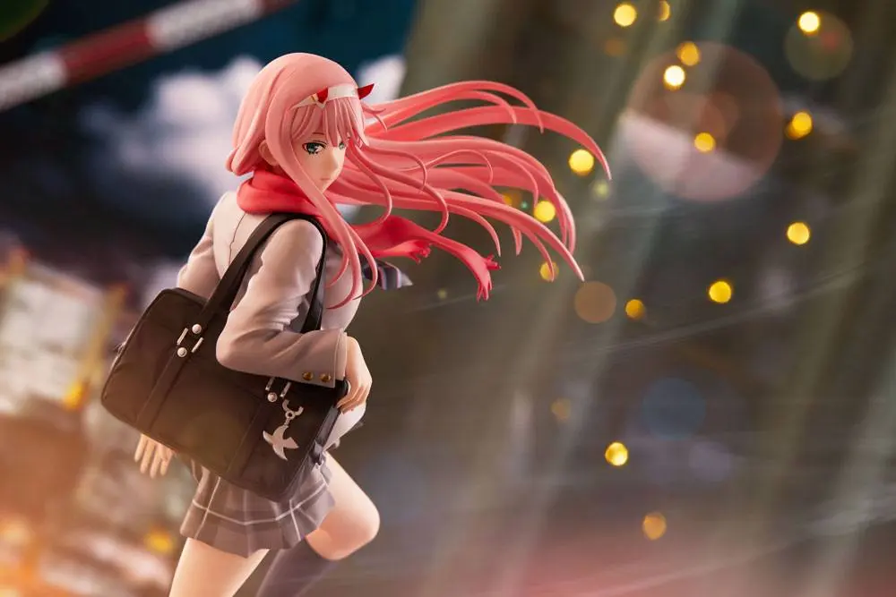 Darling in the Franxx PVC Statue 1/7 Zero Two School Uniform Version 29 cm Produktfoto