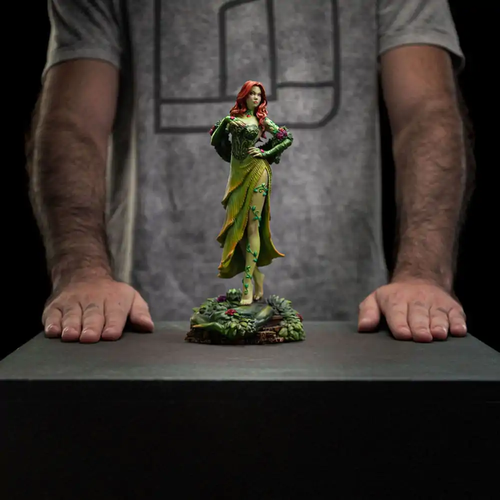 DC Comics Art Scale Statue 1/10 Poison Ivy 22 cm termékfotó