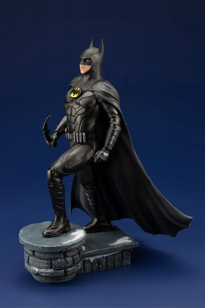 DC Comics ARTFX Statue 1/6 The Flash Movie Batman 34 cm termékfotó