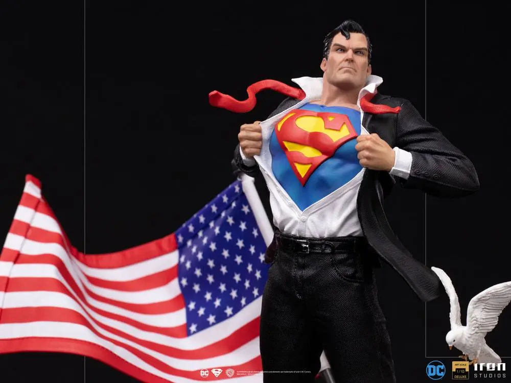 DC Comics Deluxe Art Scale Statue 1/10 Clark Kent 29 cm Produktfoto