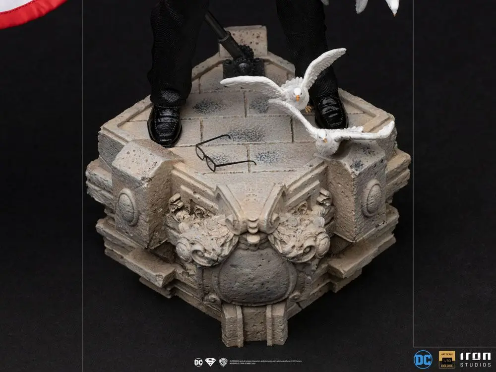 DC Comics Deluxe Art Scale Statue 1/10 Clark Kent 29 cm Produktfoto