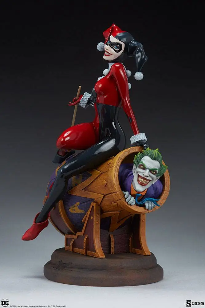DC Comics Diorama Harley Quinn and The Joker 35 cm Produktfoto