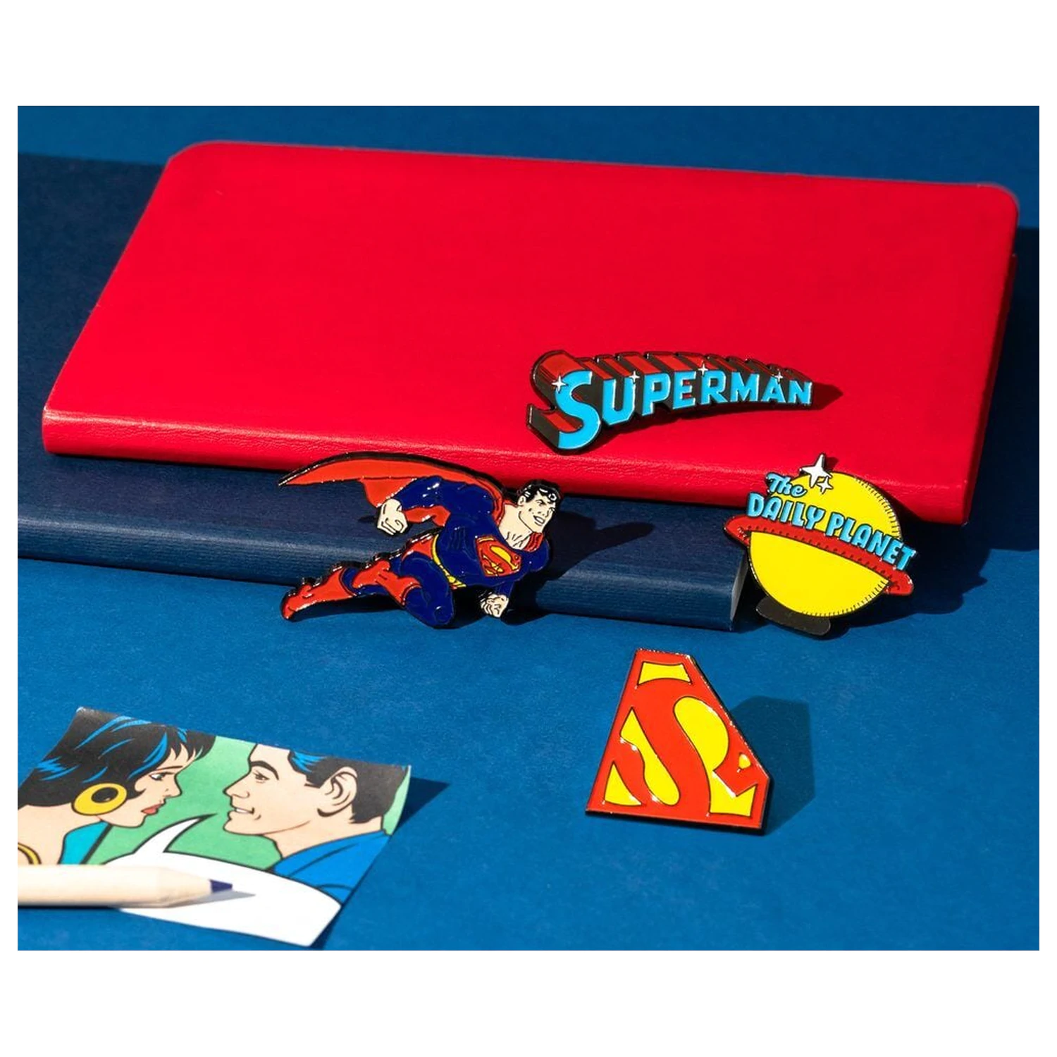 DC Comics Superman 4er-Set Anstecker Produktfoto
