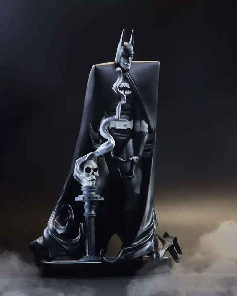 DC Direct Resin Statue 1/10 Batman Black & White by Bill Sienkiewicz 20 cm termékfotó