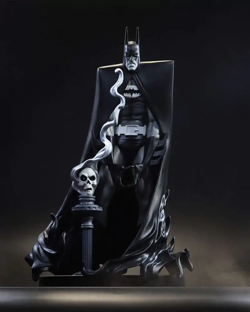 DC Direct Resin Statue 1/10 Batman Black & White by Bill Sienkiewicz 20 cm termékfotó