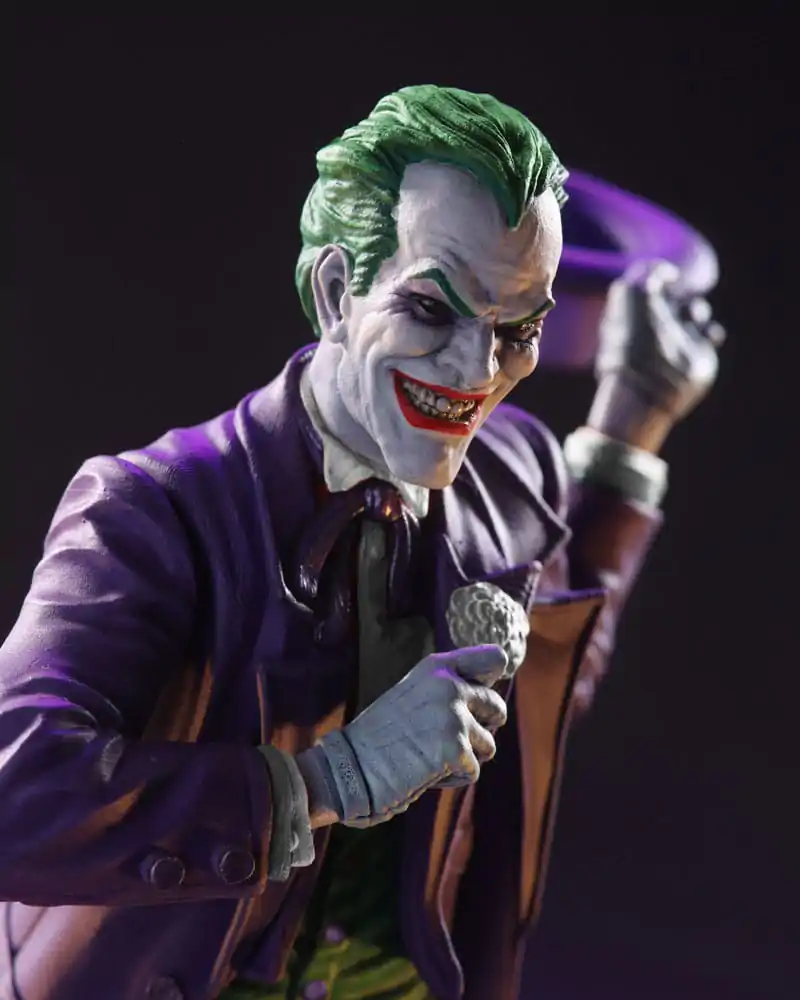 DC Direct Resin Statue 1/10 The Joker: Purple Craze - The Joker by Alex Ross 19 cm termékfotó