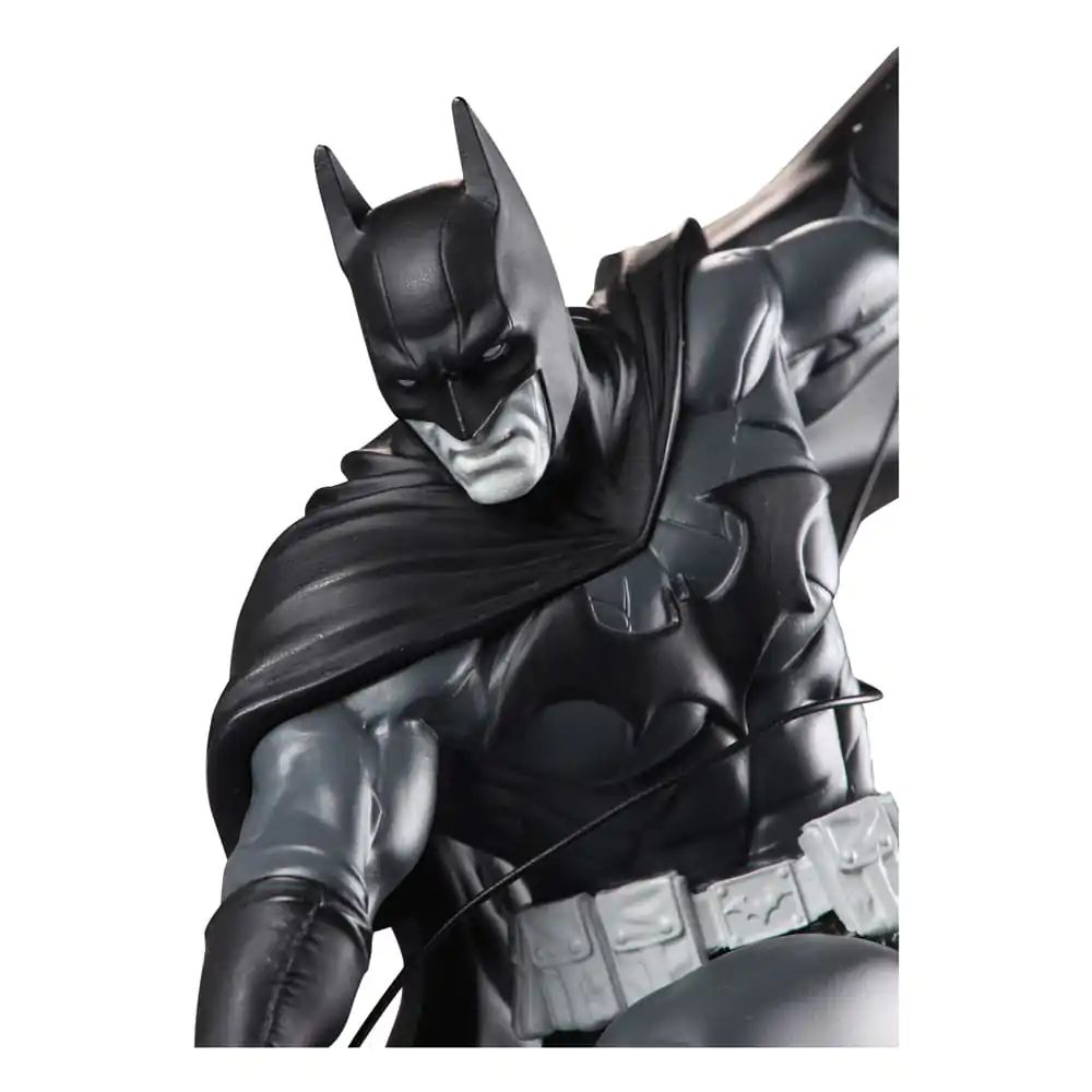 DC Direct Batman Black & White Statue 1/10 Batman by Inhyuk Lee 25 cm termékfotó