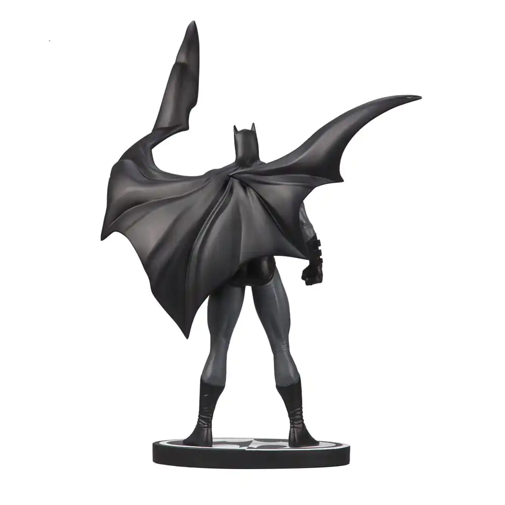 DC Direct Resin Statue Batman Black & White Batman (by Jorge Jimenez) 27 cm termékfotó