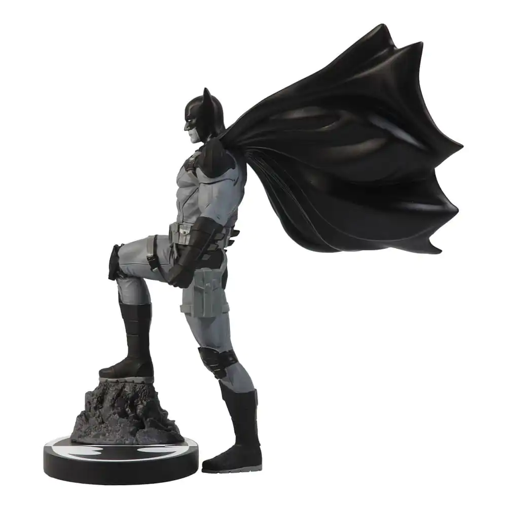 DC Direct Resin Statue Batman Black &amp; White by Mitch Gerads 20 cm Produktfoto