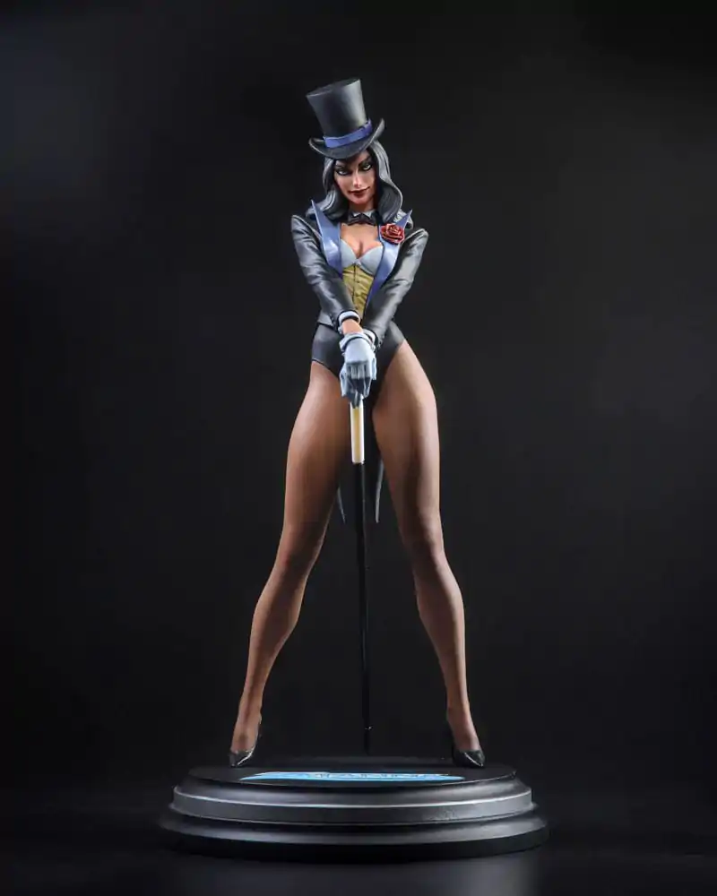 DC Direct DC Cover Girls Resin Statue Zatanna by J. Scott Campbell 23 cm termékfotó