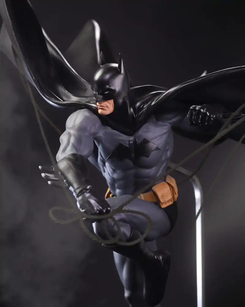 DC Direct Resin Statue DC Designer Series Batman (by Dan Mora) 40 cm termékfotó