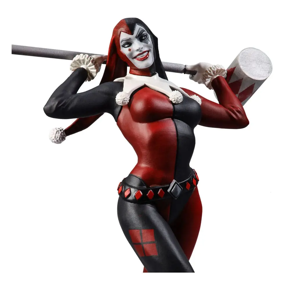 DC Direct Resin Statue Harley Quinn: Red White & Black (Harley Quinn by Stjepan Sejic) 19 cm termékfotó