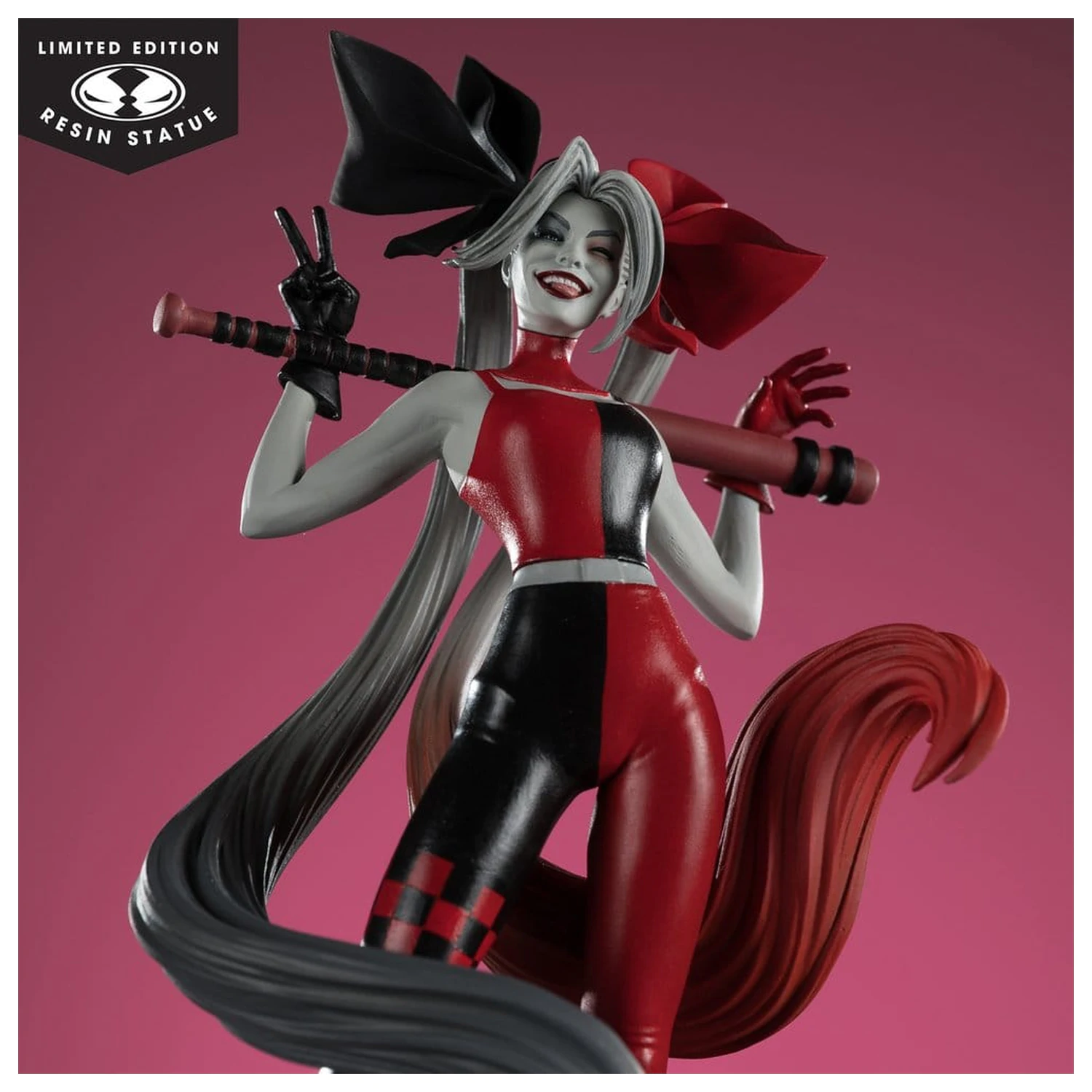 DC Direct Harley Quinn: Red, White & Black Statue 1/10 Harley Quinn von Alex Garner 21 cm Produktfoto